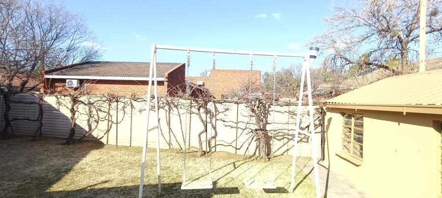 4 Bedroom Property for Sale in Langenhovenpark Free State